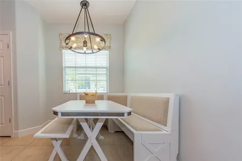4250 Diamond Square Vero Beach FL 32967