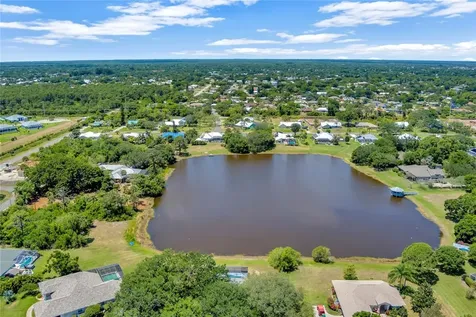 753 S Fischer Circle Sebastian FL 32958