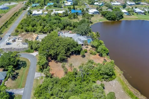 753 S Fischer Circle Sebastian FL 32958