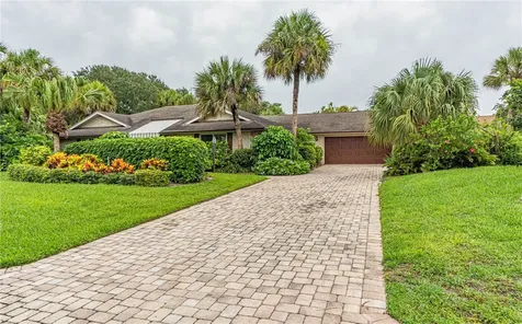 1310 Shorewinds Lane Vero Beach FL 32963