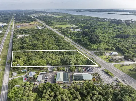 7555 Us Highway 1 Highway Vero Beach FL 32967