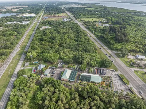 7555 Us Highway 1 Highway Vero Beach FL 32967