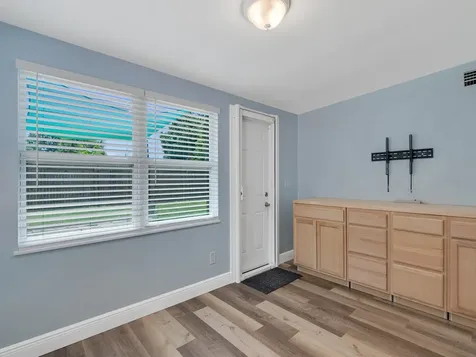 1761 5th Court Vero Beach FL 32960