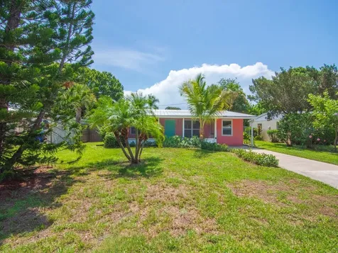 1761 5th Court Vero Beach FL 32960
