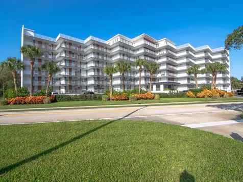 935 E Causeway Boulevard Vero Beach FL 32963