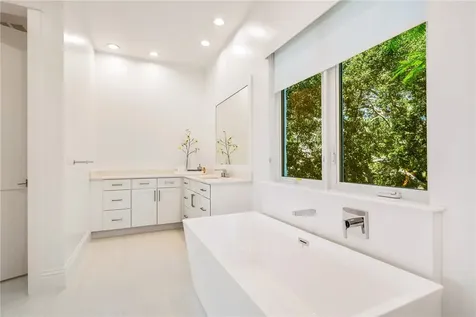 30 Strand Drive Vero Beach FL 32963
