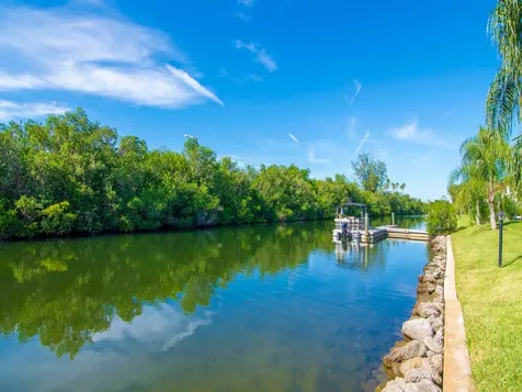 1860 Robalo Drive Vero Beach FL 32960