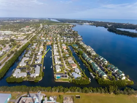 1860 Robalo Drive Vero Beach FL 32960