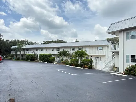 900 Jasmine Lane Vero Beach FL 32963