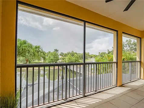 4570 Bridgepointe Way Vero Beach FL 32967