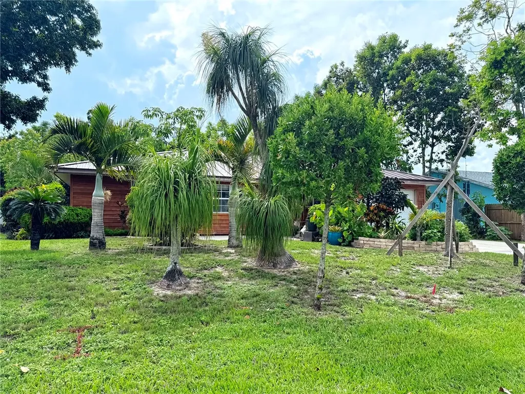 533 Fleming Street Sebastian FL 32958