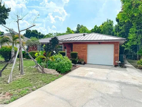 533 Fleming Street Sebastian FL 32958