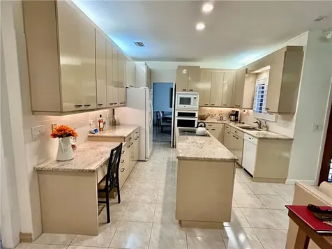 1905 W Barefoot Place Vero Beach FL 32963