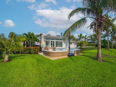 4601 Sunset Drive Vero Beach FL 32963