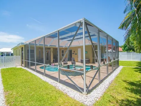 340 21st Court SW Vero Beach FL 32962