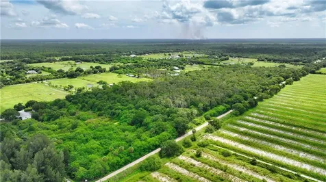 13380 101st Street Fellsmere FL 32948
