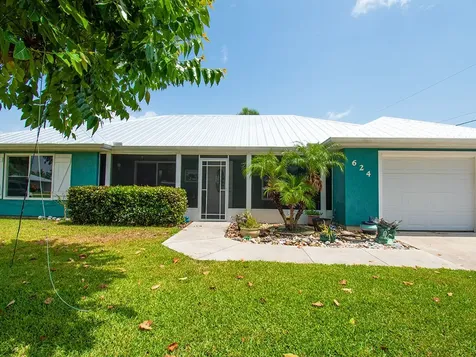 624 24th Street SW Vero Beach FL 32962