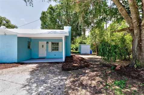705 10th Avenue SW Vero Beach FL 32962
