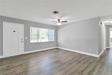 705 10th Avenue SW Vero Beach FL 32962
