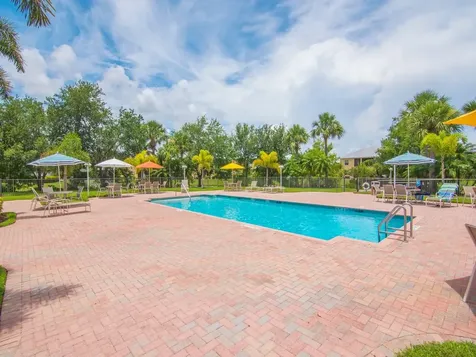2010 Bridgepointe Circle Vero Beach FL 32967