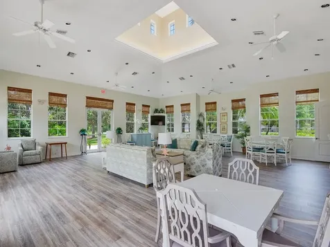 2010 Bridgepointe Circle Vero Beach FL 32967