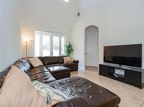 1825 Bridgepointe Circle Vero Beach FL 32967