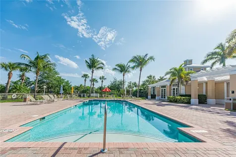 1825 Bridgepointe Circle Vero Beach FL 32967