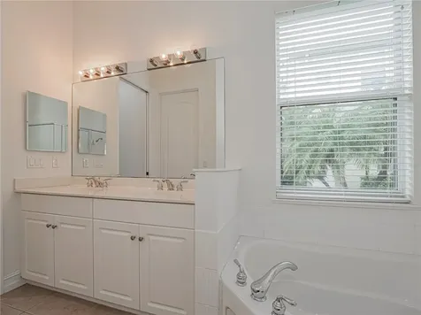 1825 Bridgepointe Circle Vero Beach FL 32967
