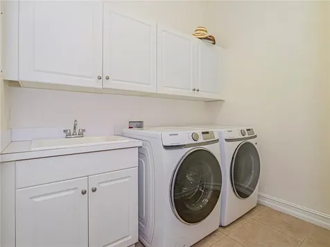 1825 Bridgepointe Circle Vero Beach FL 32967