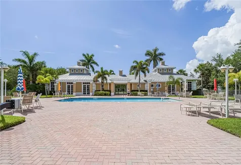 1825 Bridgepointe Circle Vero Beach FL 32967