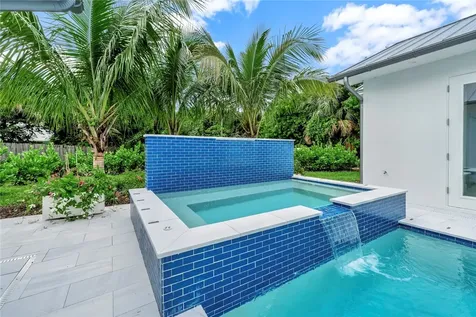 985 Clipper Road Vero Beach FL 32963