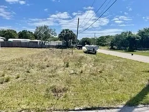 4246 25th Avenue Vero Beach FL 32967