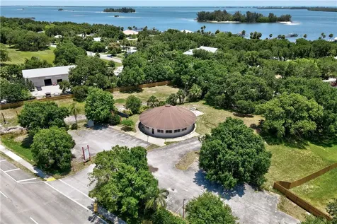 11390 Us Highway 1 Sebastian FL 32958