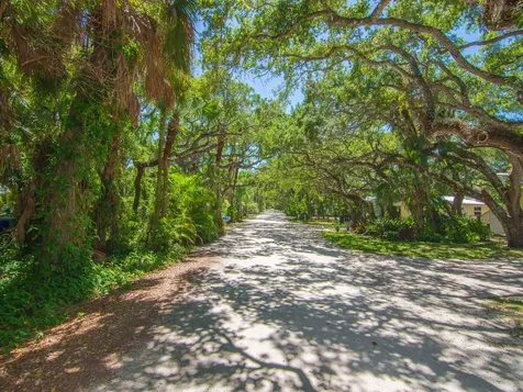 1930 W Shell Lane Vero Beach FL 32963