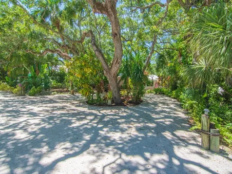 1930 W Shell Lane Vero Beach FL 32963