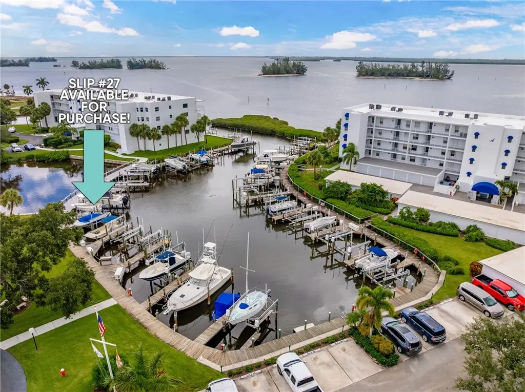 000 River Run (DOCK) Drive Sebastian FL 32958