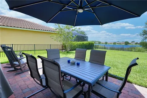 1782 Berkshire Circle SW Vero Beach FL 32968