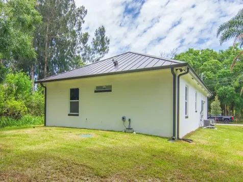 8525 64th Avenue Vero Beach FL 32967