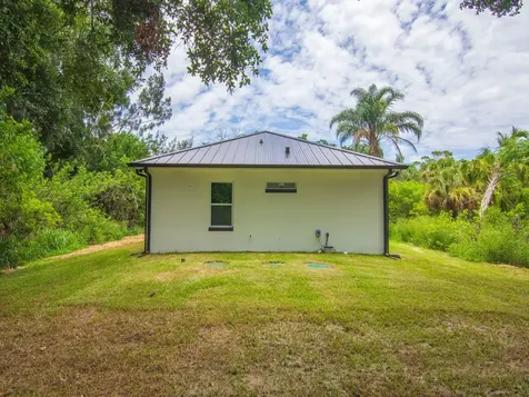 8525 64th Avenue Vero Beach FL 32967