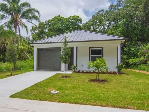 8525 64th Avenue Vero Beach FL 32967
