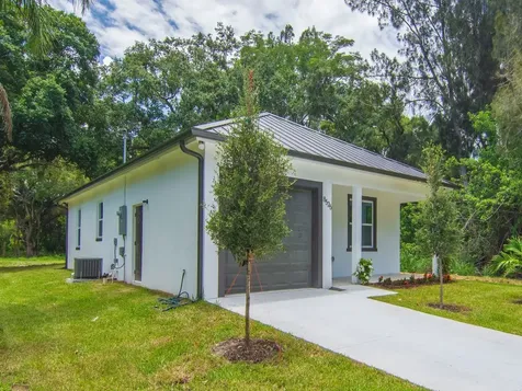 8525 64th Avenue Vero Beach FL 32967