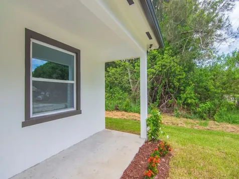 8525 64th Avenue Vero Beach FL 32967