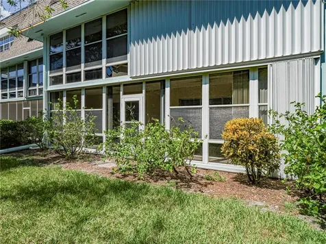1901 Indian River Boulevard Vero Beach FL 32960