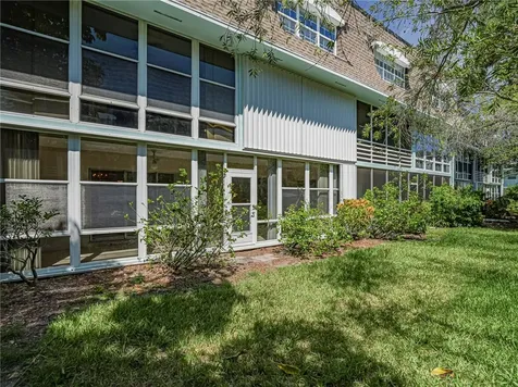 1901 Indian River Boulevard Vero Beach FL 32960