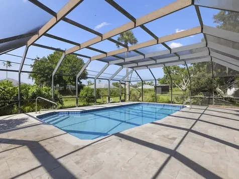 105 12th Place SE Vero Beach FL 32962