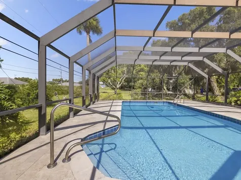105 12th Place SE Vero Beach FL 32962