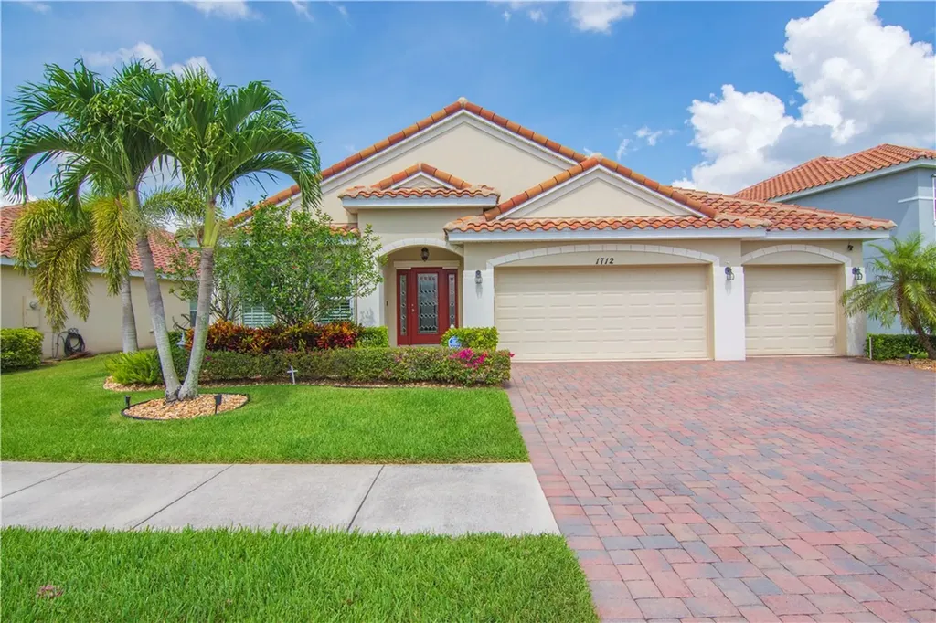 1712 Berkshire Circle SW Vero Beach FL 32968