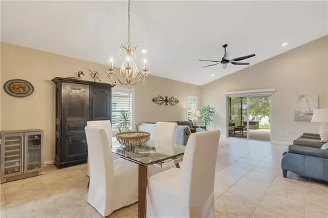 1712 Berkshire Circle SW Vero Beach FL 32968