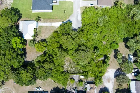 4120 47th Place Vero Beach FL 32967