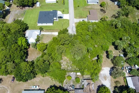 4120 47th Place Vero Beach FL 32967